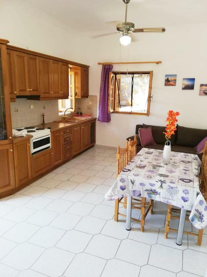 شقة Riglia  في Theasea House With Garden المظهر الخارجي الصورة