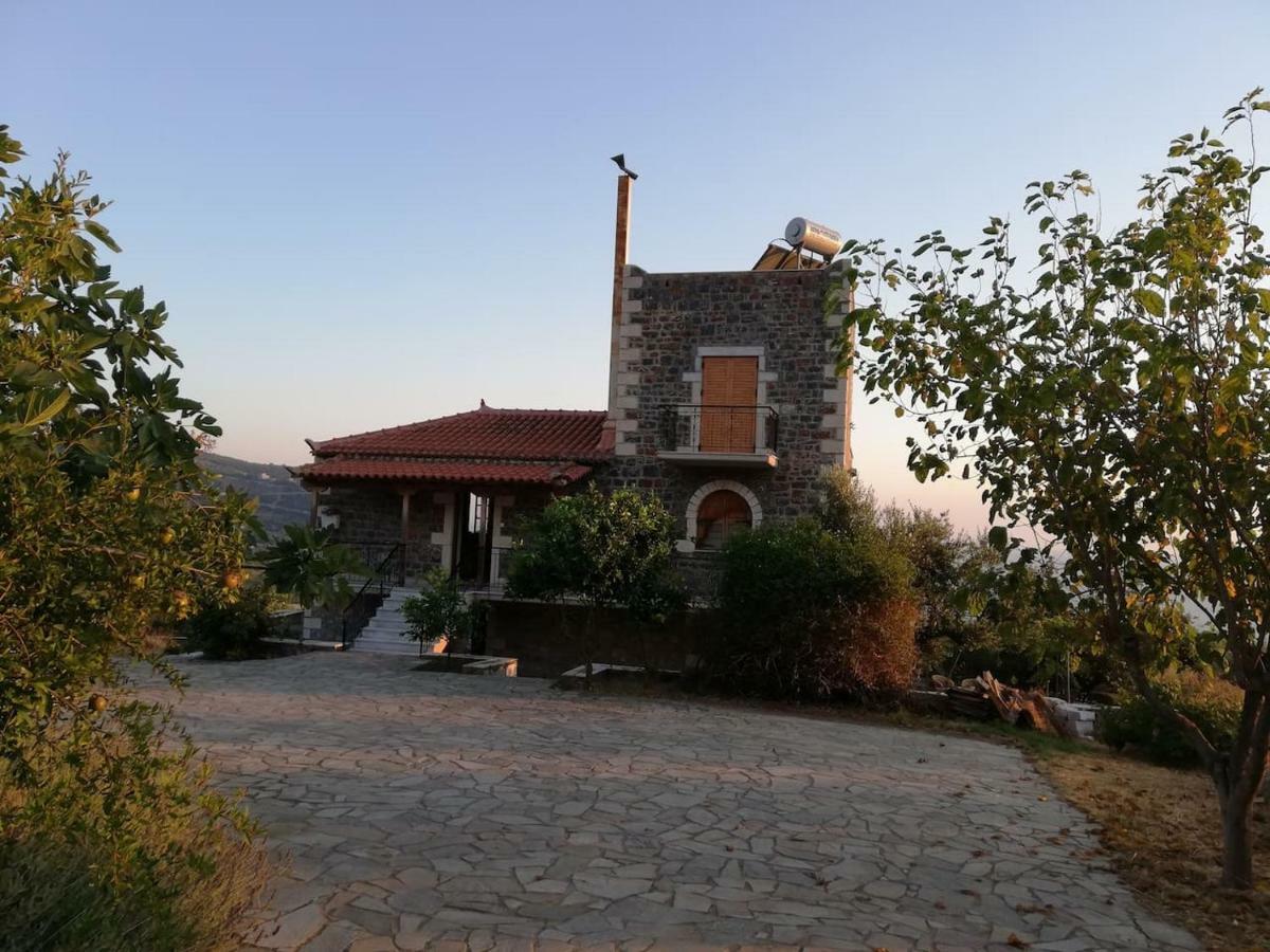شقة Riglia  في Theasea House With Garden المظهر الخارجي الصورة